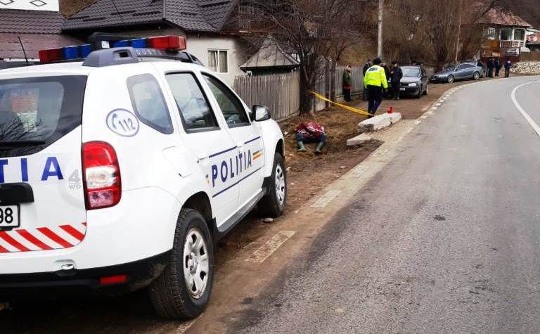 Bărbat găsit decedat. O bucată de beton, dintr-un podeț, a căzut peste el (FOTO)