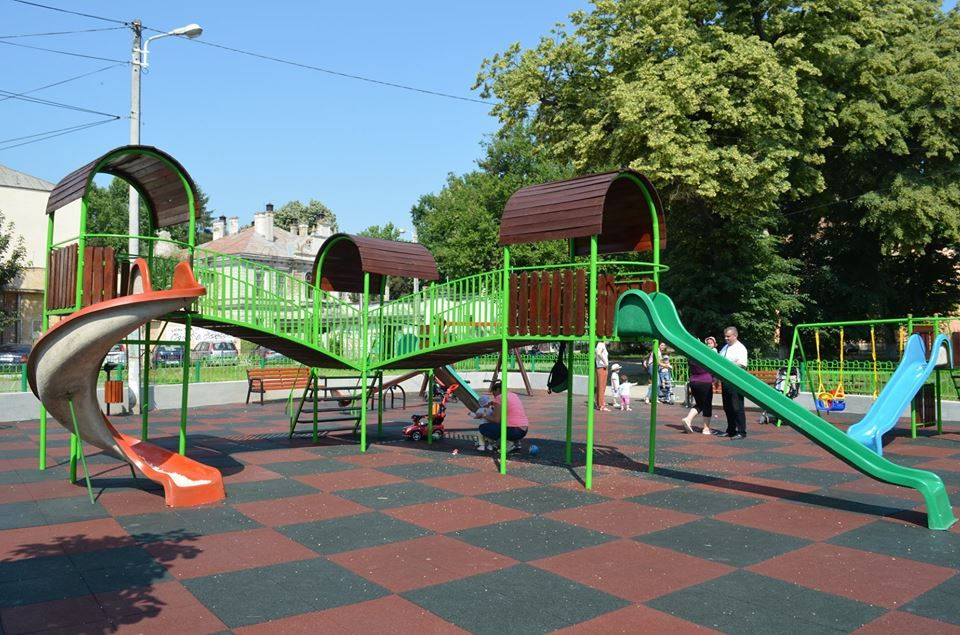 Inspecție la locurile de joacă din Roman