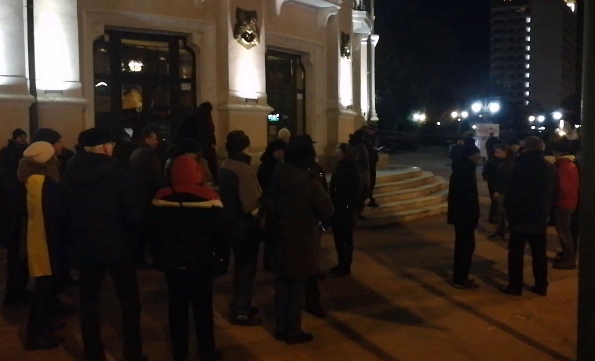 Protest în Piatra-Neamț faţă de ordonanţa care modifică legile justiţiei (FOTO/VIDEO)