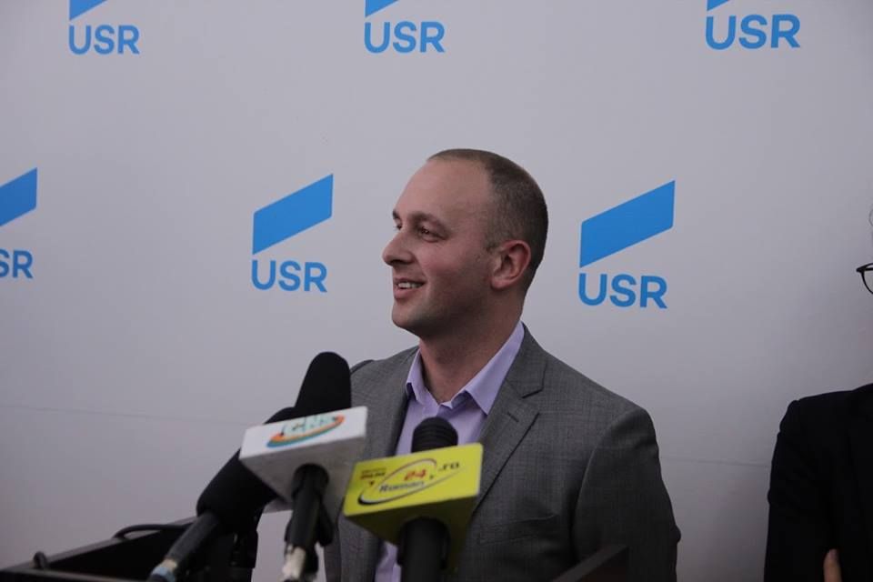 Amenințări la adresa familiei unui șef de partid din Neamț (FOTO)