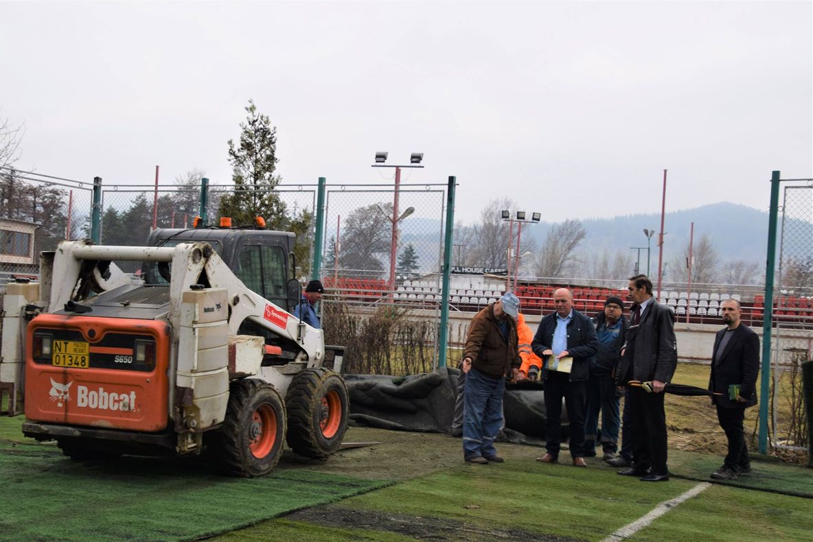 În Ștrandul Municipal din Piatra-Neamț au demarat lucrările de pregătire pentru sezonul estival 2019