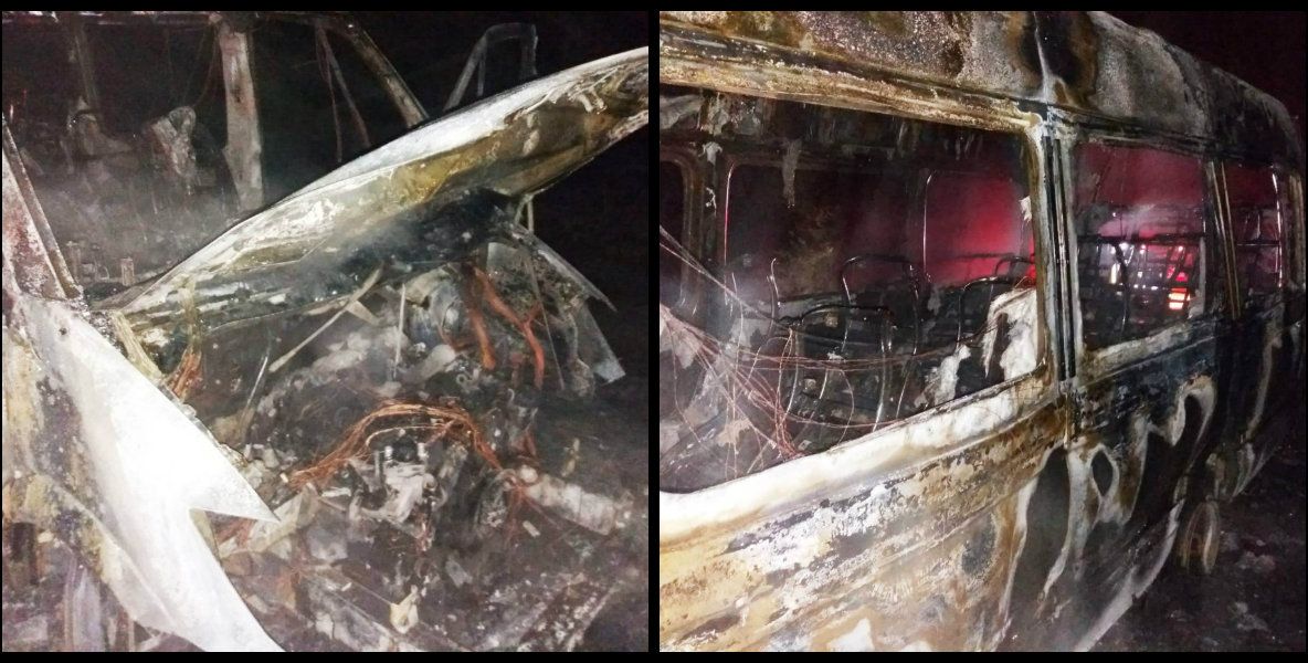 Un microbuz cu călători a luat foc (FOTO)
