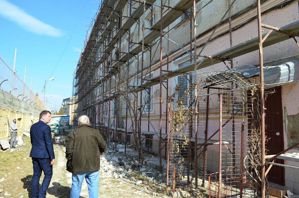 Au fost demarate lucrările de reabilitare termică a blocului 33 din Anton Pann