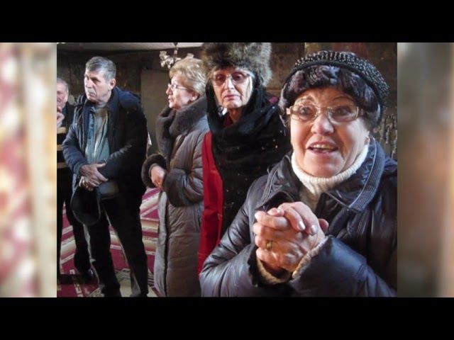 Doamnele şi domnişoarele aflate în trafic, întâmpinate cu flori de polițiști (FOTO-VIDEO)