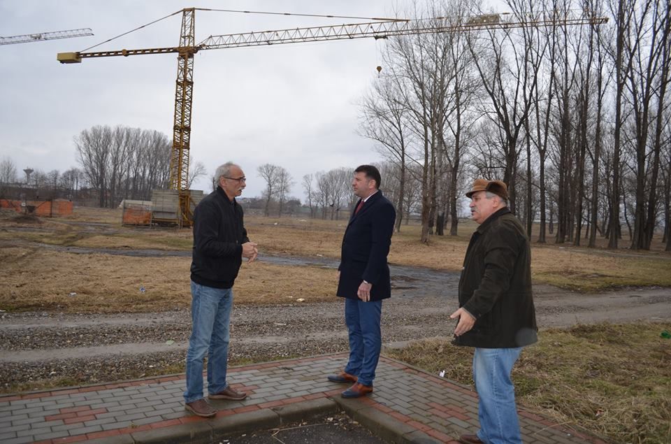 În Roman, încep lucrările pentru un nou bloc de locuințe destinat specialiștilor în sănătate