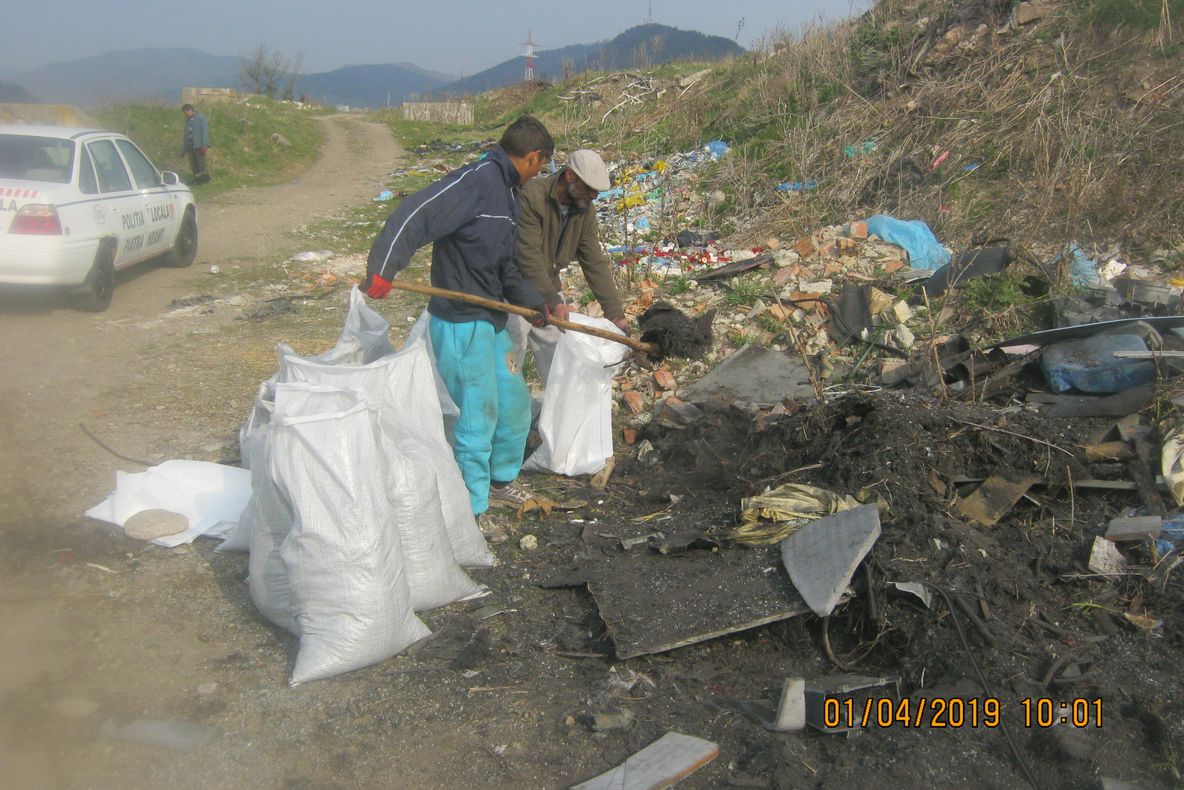 1.000 de lei amendă pentru depozitarea ilegală a deșeurilor din plastic