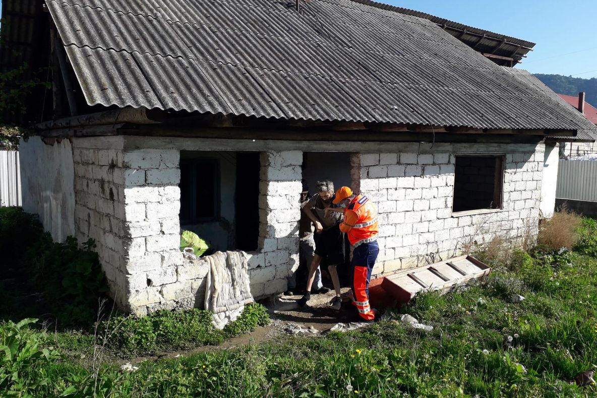 Trăia în condiții insalubre (FOTO)