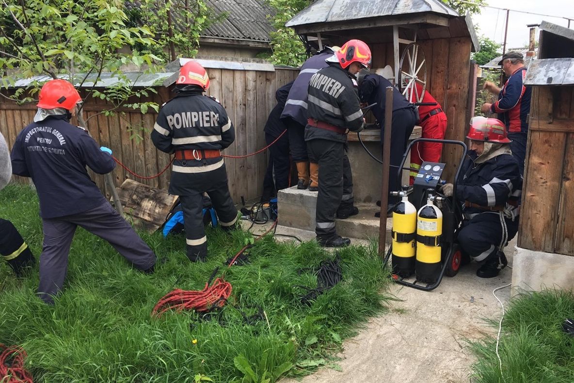 Femeia căzută în fântână va rămâne paralizată (FOTO)