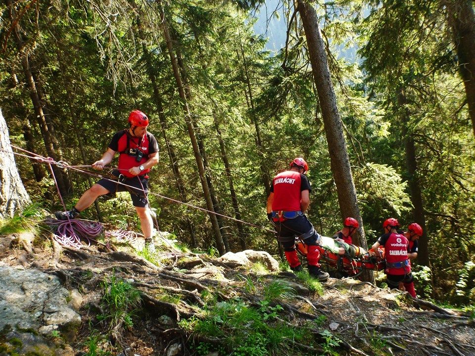Turist german, identificat pe munte cu ajutorul unei drone (FOTO)