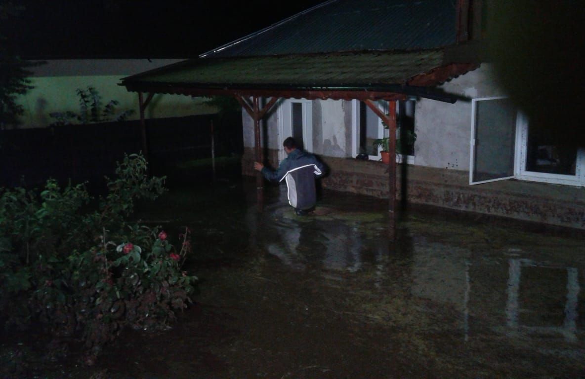 Cod roșu în Neamț: pagubele inundațiilor