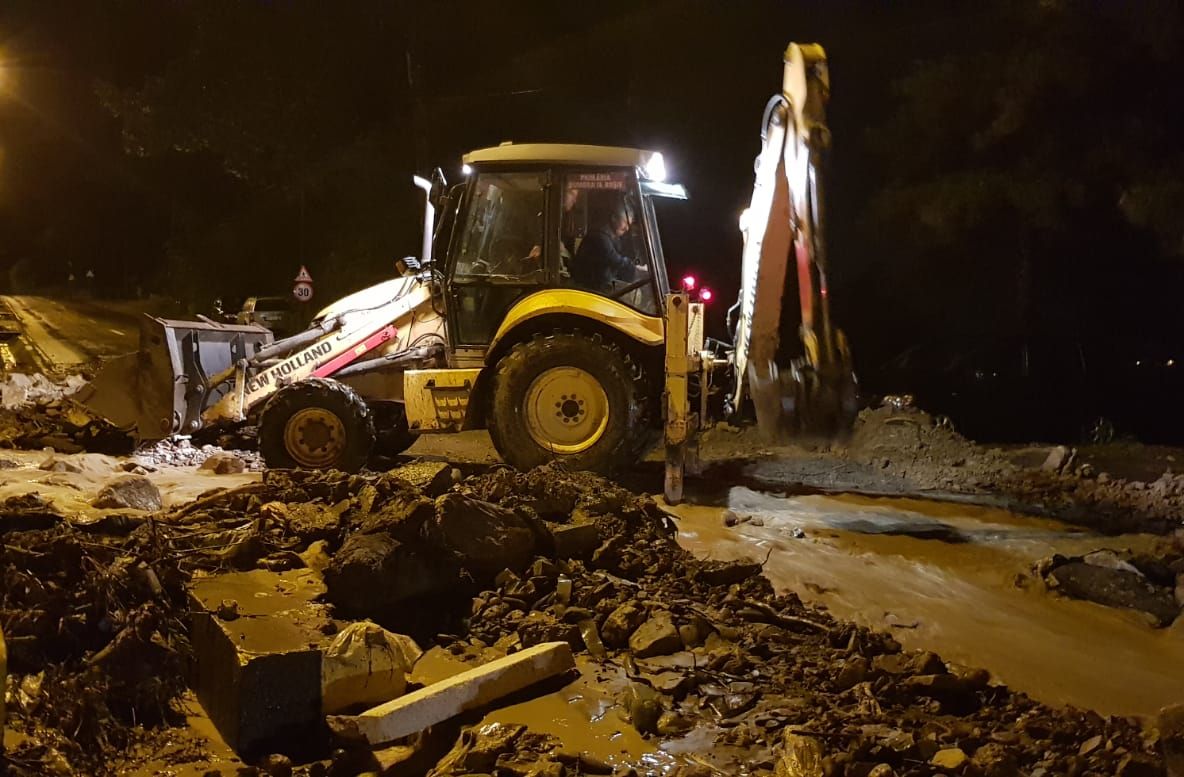 Pagube și intervenții în urma ploilor. Raportul autorităților