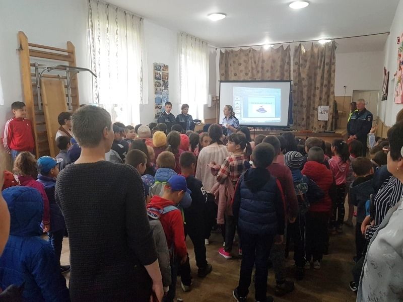 „Descinderi” la grădiniță (FOTO)