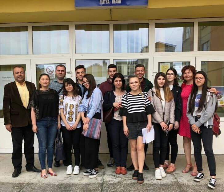 Elevii Colegiului Naţional „Roman Vodă” Roman, locul I la etapa județeană a Proiectului educativ „Gândesc, vorbesc şi acționez Pro-integritate!”