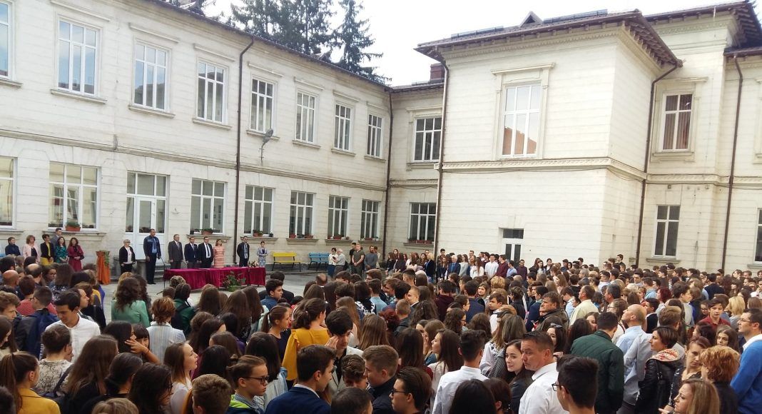 108 de clase la liceu și 58 de clase pentru învățământul profesional vor fi în Neamț în anul școlar 2019-2020