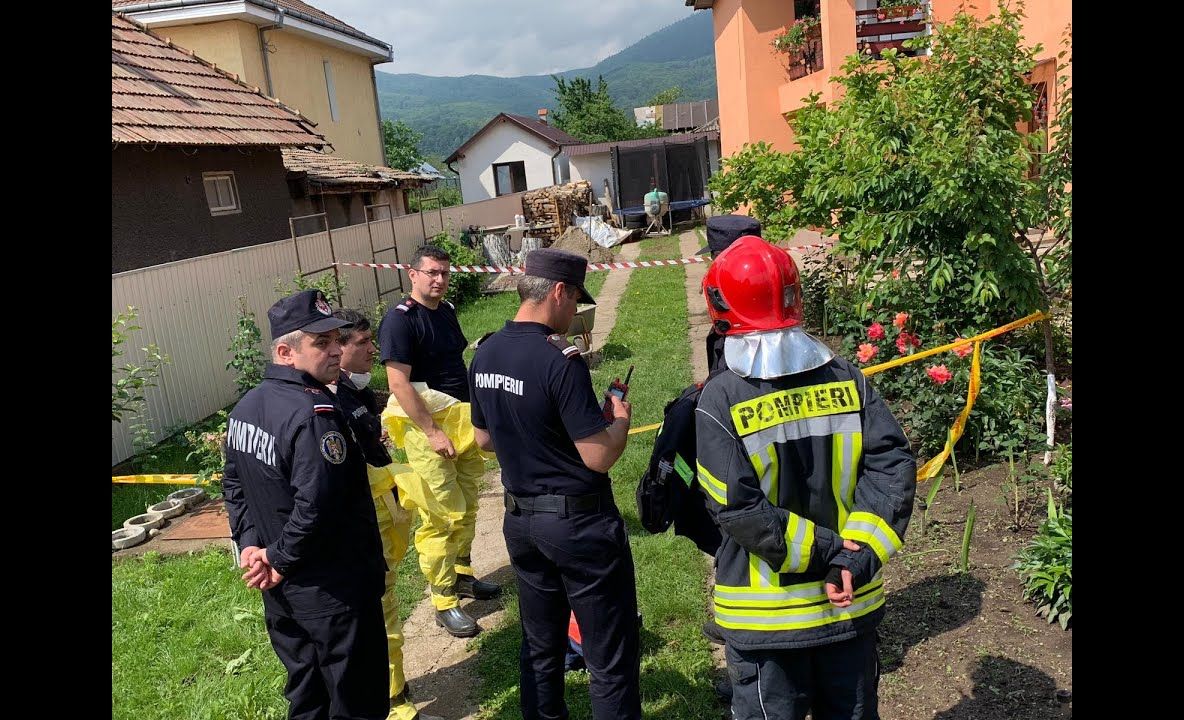 Autoritățile, în alertă! Recipient cu mercur găsit în Piatra-Neamț (VIDEO)
