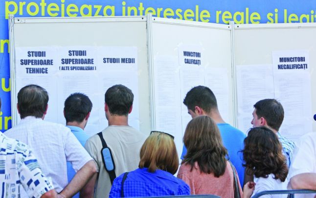 Absolvenții din promoția 2019 pot beneficia de şomaj imediat la finalizarea studiilor. Vezi și celelalte beneficii