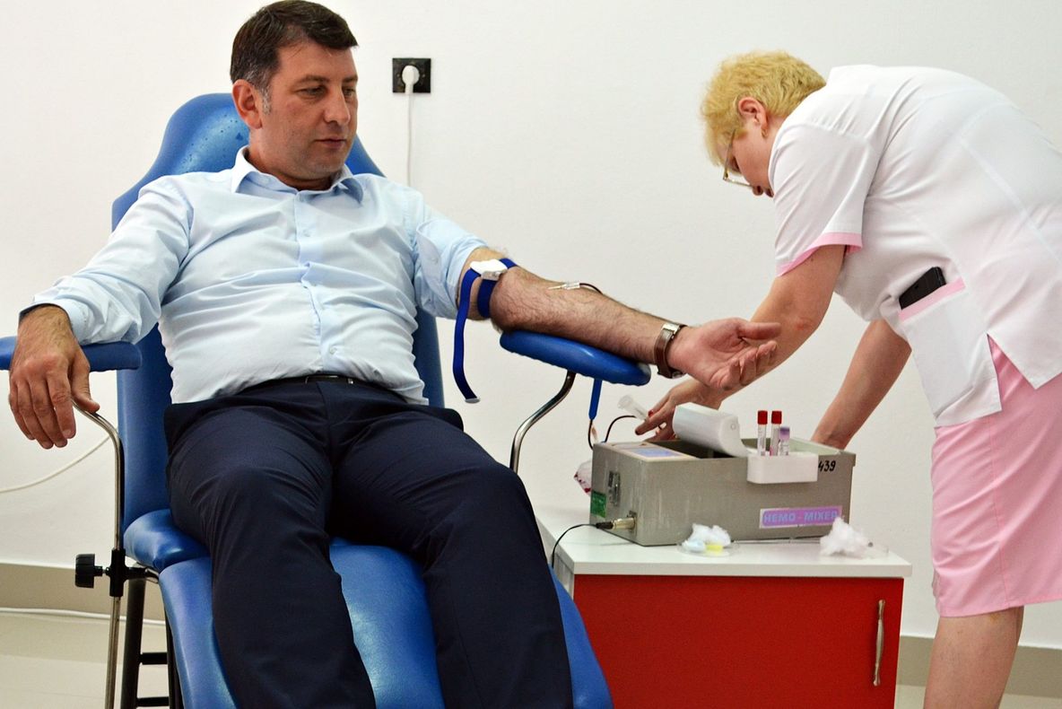 „Romașcanii salvează vieți!”, campanie de donare de sânge. Donatorii vor beneficia de trei intrări gratuite în ștrand