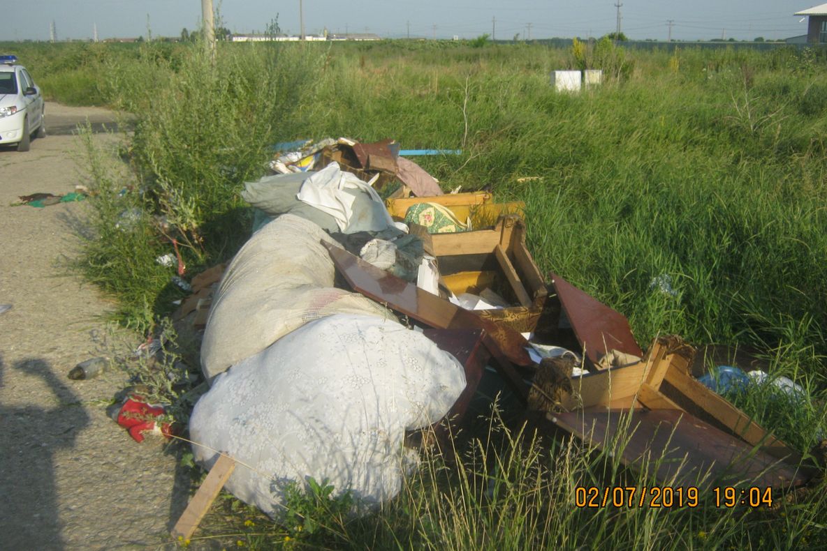 Proprietarii terenurilor și clădirilor neîngrijite, sub lupa polițiștilor locali (FOTO)