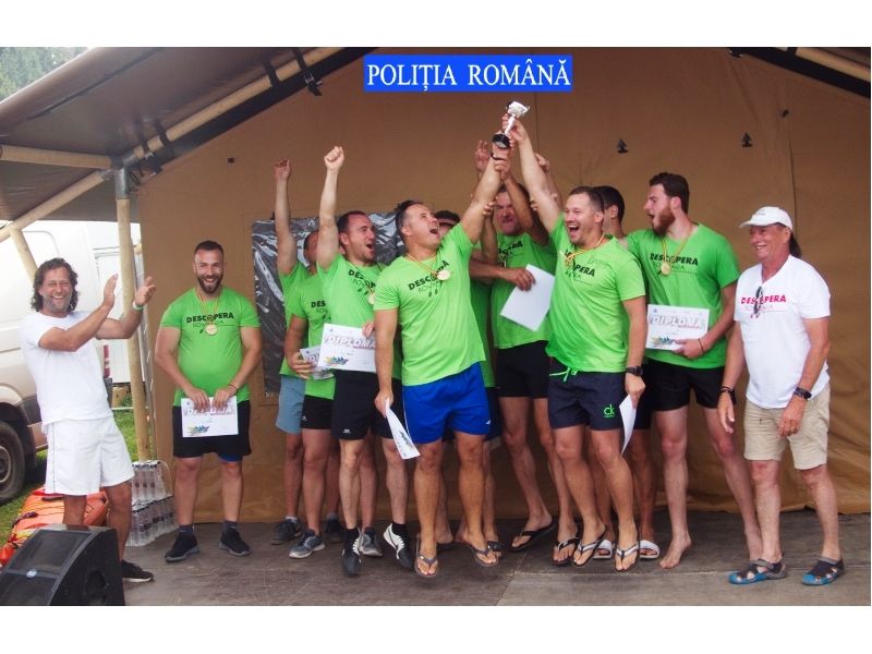 Polițiști nemțeni premiați de Ivan Patzaichin la Water Music Festival (FOTO)