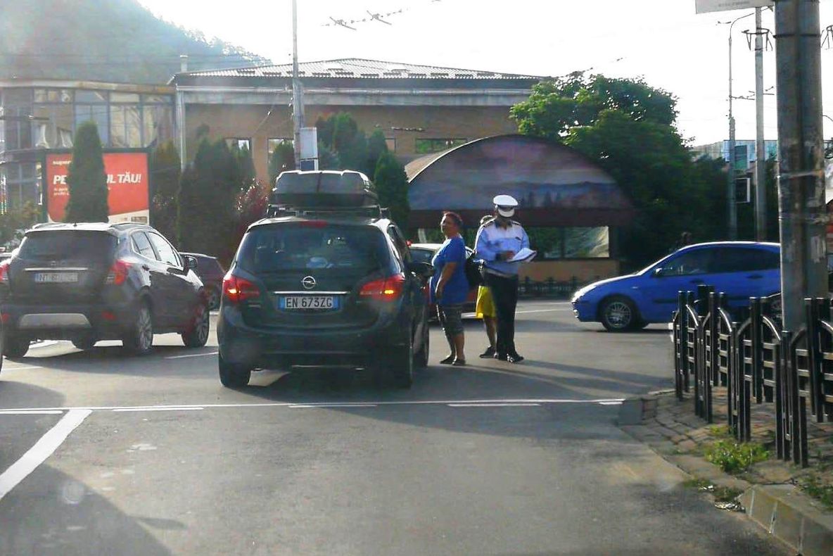 Două accidente în Piatra-Neamț, în această dimineață (FOTO)