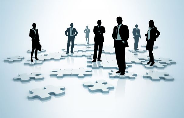 Detașări în interesul învățământului: șapte inspectori școlari și șase noi directori la școlile din Neamț