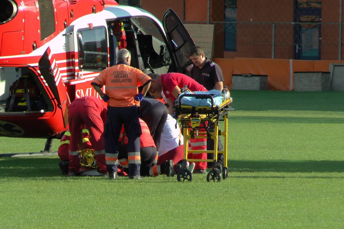 S-a stropit cu benzină și și-a dat foc (FOTO)