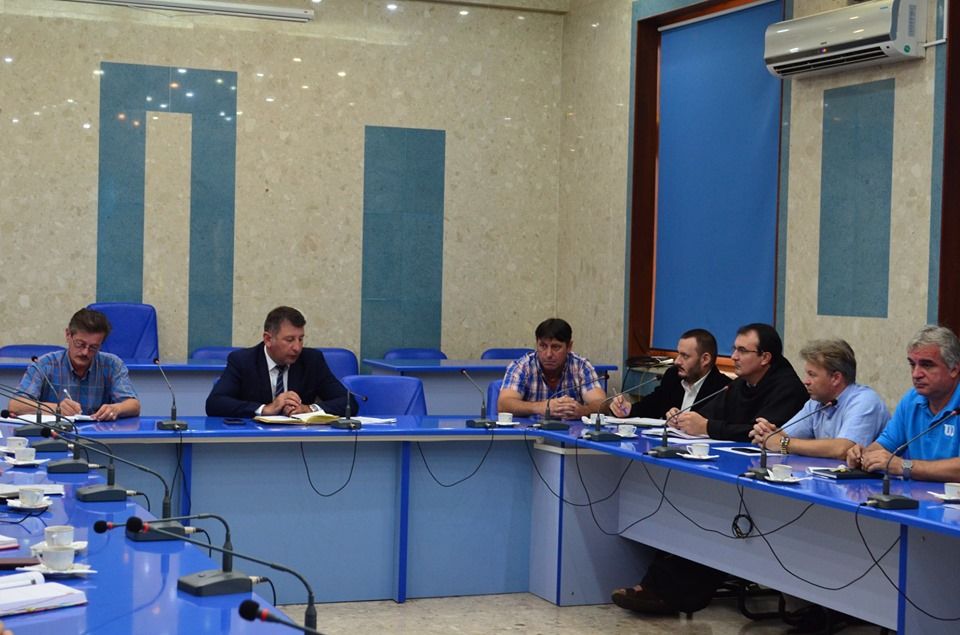 Ședință  la Roman cu directorii unităților de învățământ pentru pregătirea începutului de an școlar