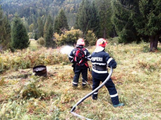 EXERCITIU: Incendiu la Mânăstirea Secu, cu extindere la fondul forestier. S-a activat Planul Roşu de Intervenţie (FOTO)