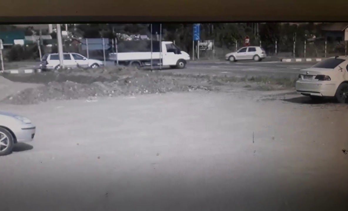 Neacordarea de prioritate în intersecția de la Girov, o nouă tamponare (VIDEO)