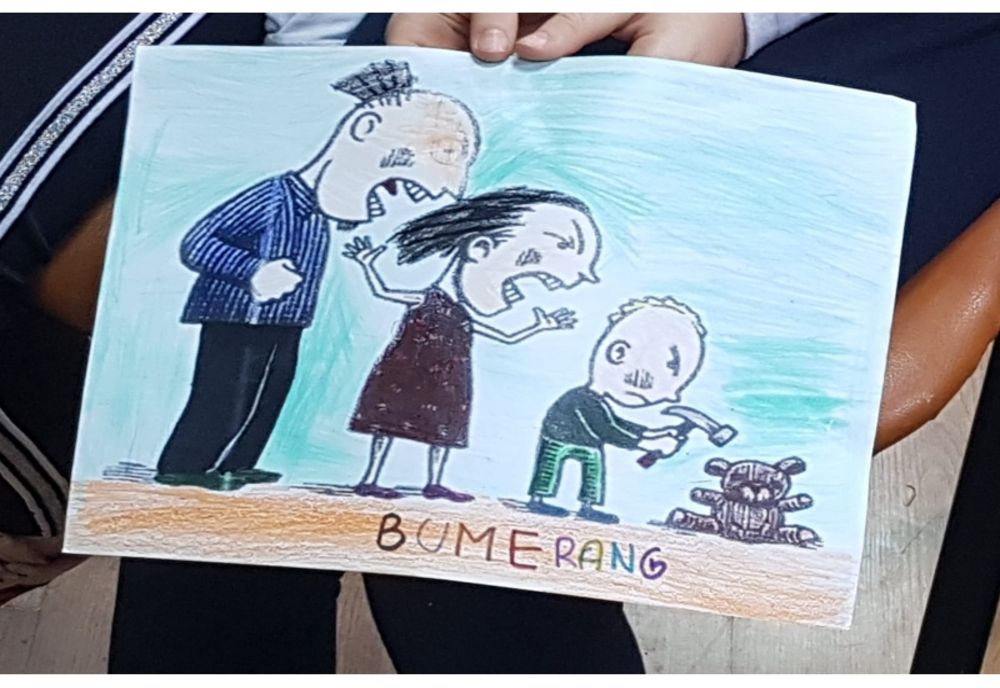 Polițiștii, campanie în școlile din Răucești (FOTO)