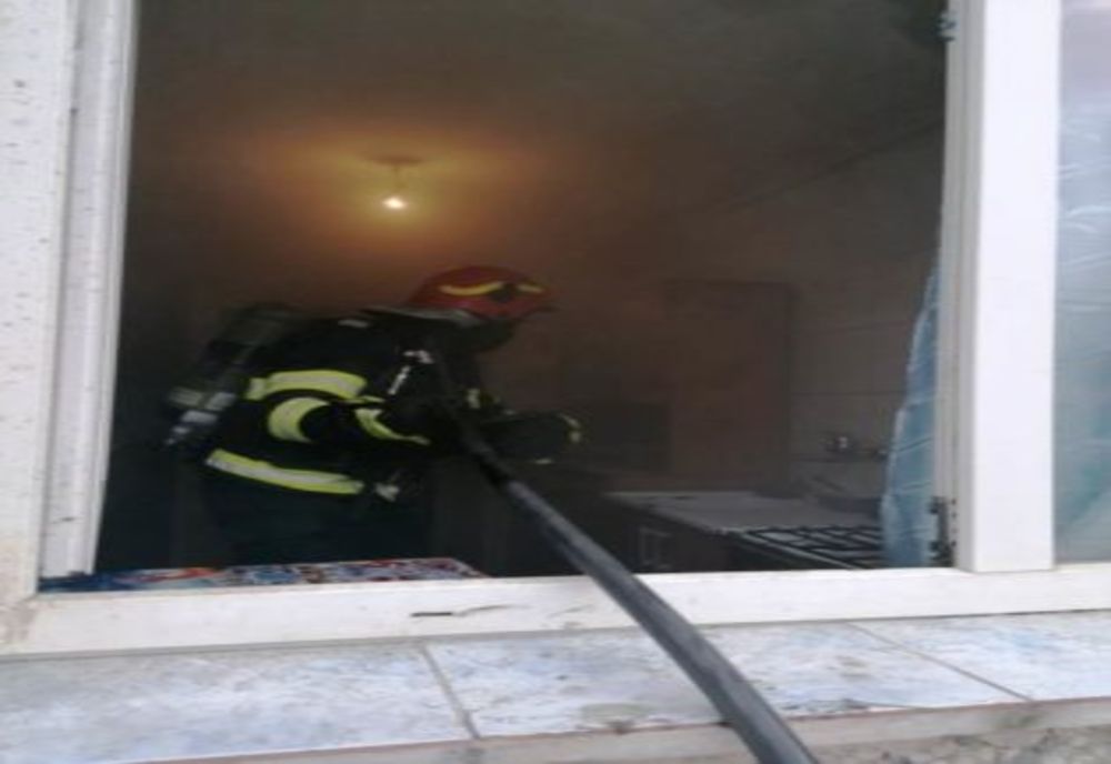 Evacuat din cameră din cauza unei oale uitate pe aragaz