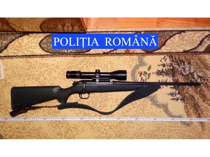 Braconier reținut după percheziții. Ce au găsit polițiștii la locuința lui (FOTO)