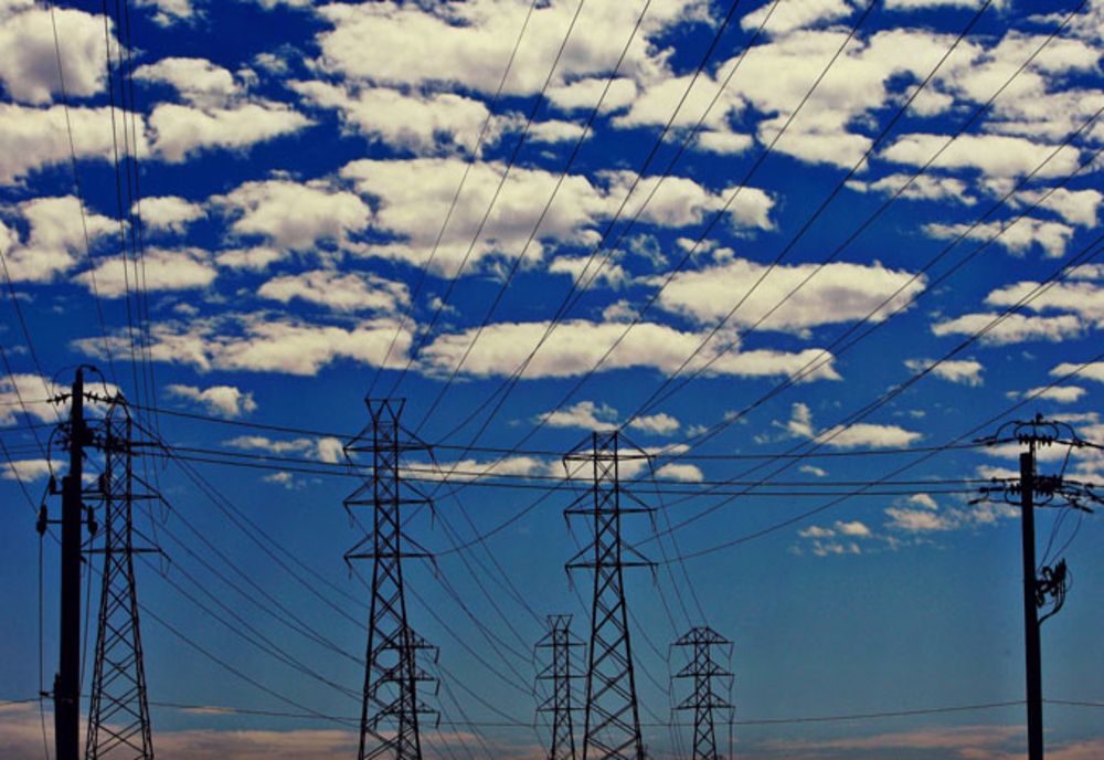 Doar avertismente pentru angajatorii care desfăşoară activităţi de transport şi distribuţie energie  electrică