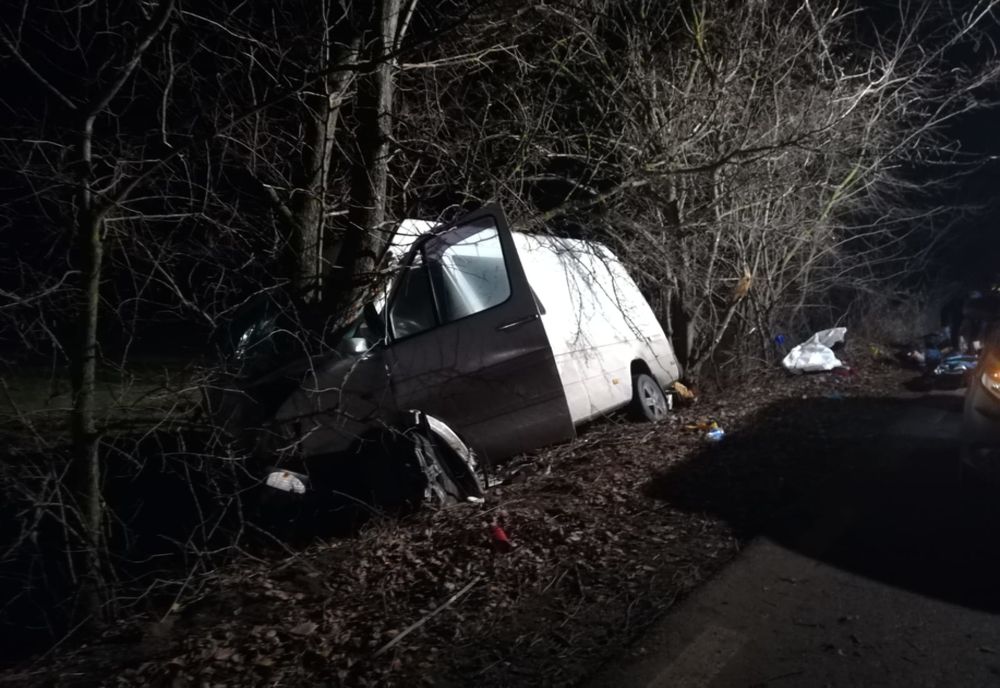 Tragedie pe o șosea din Neamț : doi morți și șapte răniți (FOTO)