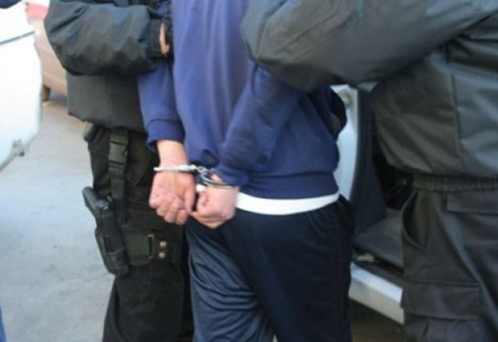 Condamnat pentru furt calificat, dus la închisoare