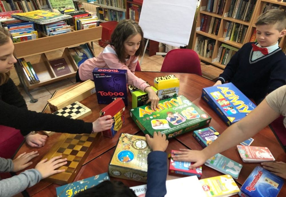 Ateliere de jocuri logico-educative la Biblioteca Județeană