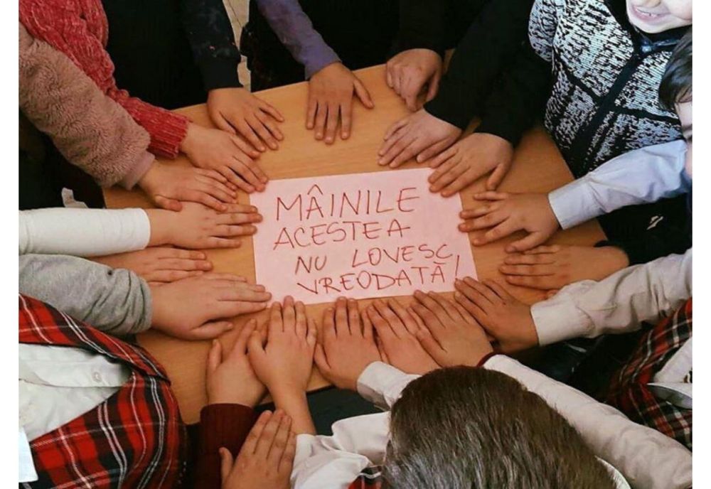 ”Spune NU violenței în școli!”, campanie de informare desfășurată de polițiștii nemțeni