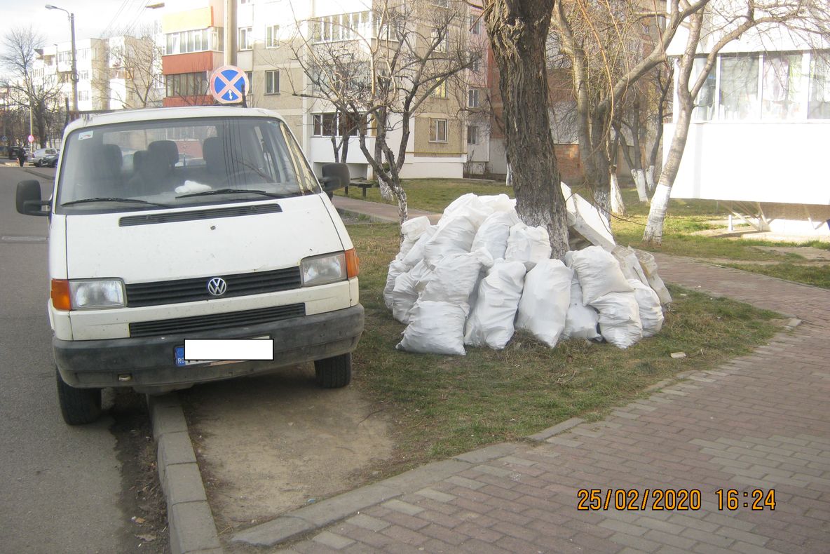 Amenzi în valoare de 7 000 de lei pentru depozitarea deșeurilor provenite din construcții pe domeniul public (FOTO)