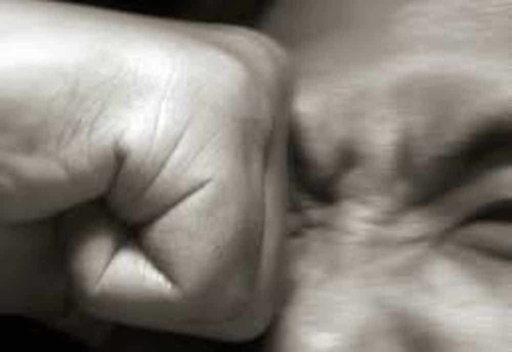 După un pumn încasat are nevoie de 35 - 40 de zile de îngrijiri medicale. agresorul, sub control judiciar