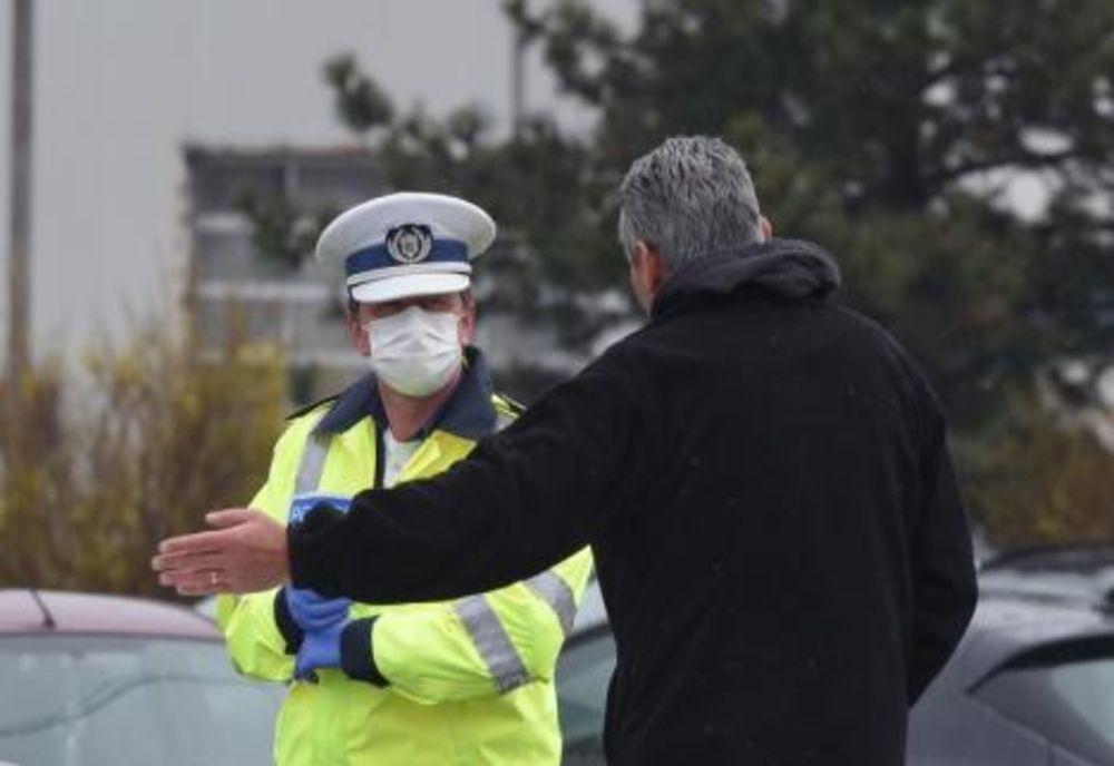 N-a mai suportat autoizolarea și s-a aruncat de la etajul unu al centrului în care era închis