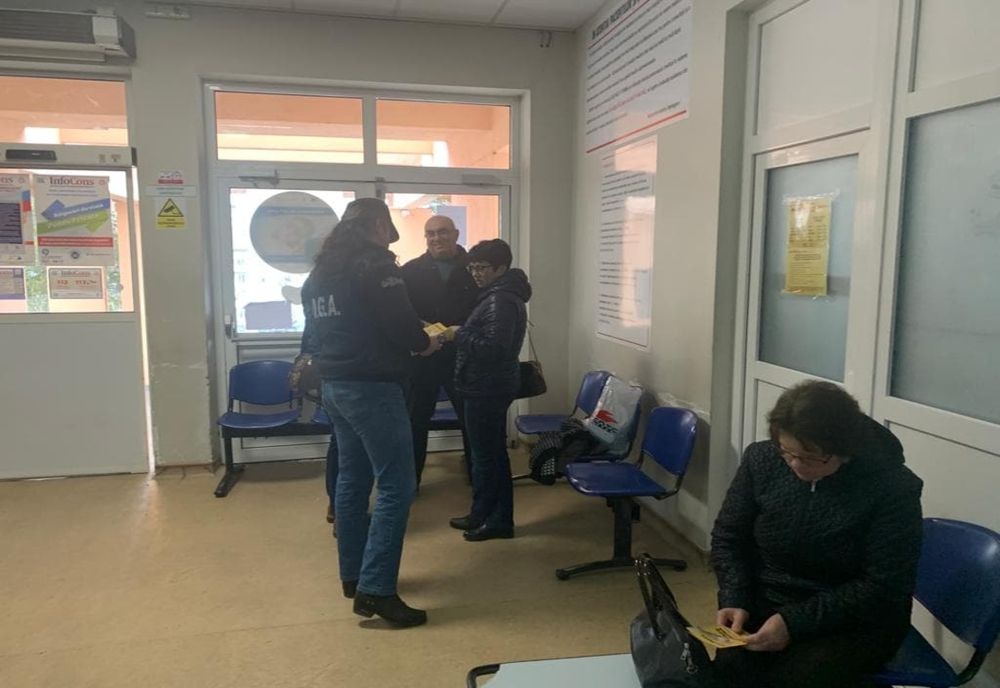 Ofițerii DGA Neamț, ”descindere” la Spitalul Județean de Urgență din Piatra-Neamț. De această dată, în cadrul unei campanii de informare și conștientizare anticorupție