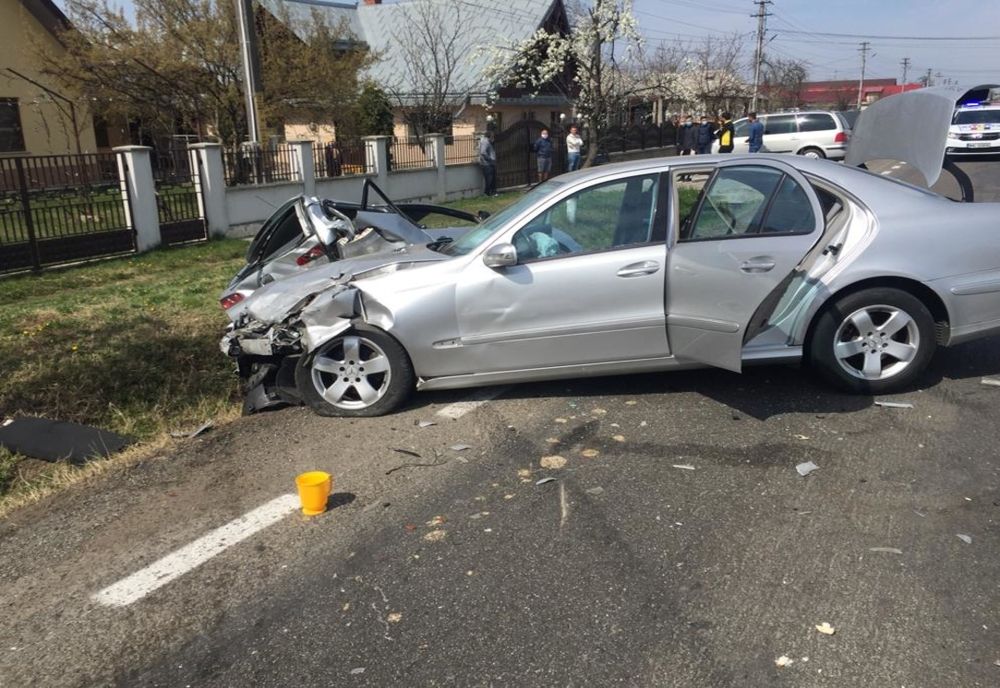 Accident rutier în Neamț. O femeie a ajuns la spital