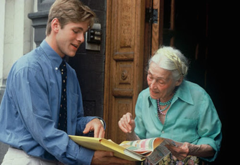 O bătrână a fost tâlhărită de un escroc din Iași 