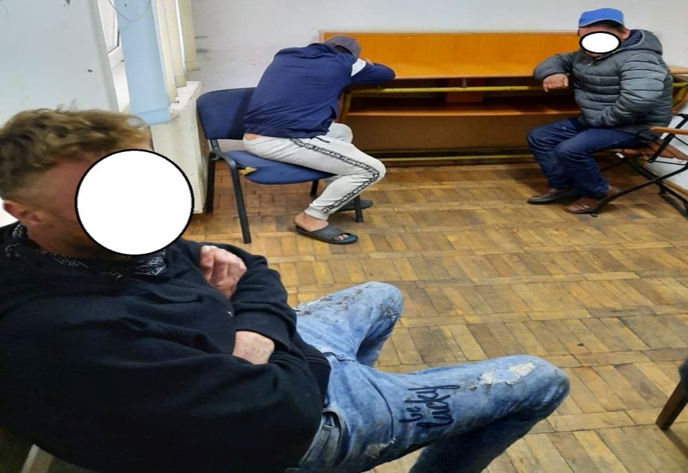 Scandal între  șase boschetari băuți