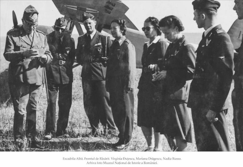 „Escadrila Albă” - Drama Eroinelor aviației românești, expoziție virtuală