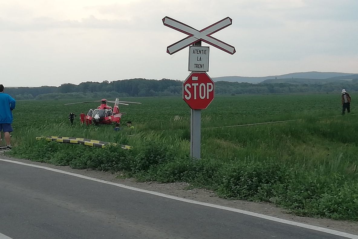 Accident feroviar în Neamț. A fost solicitat elicopterul (FOTO)