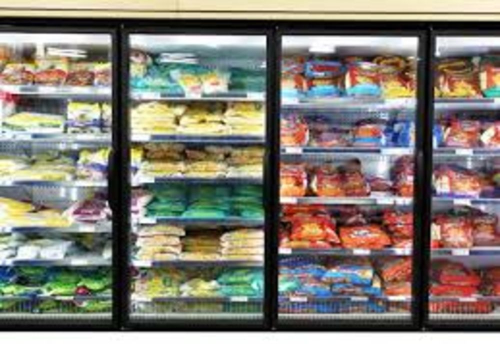 Congelatele, în vizorul inspectorilor de la Protecția Consumatorului. Sute de kilograme, retrase de la comercializare și amenzi de zeci de mii de lei