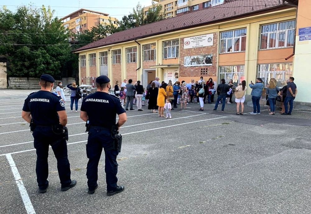 Jandarmii nemțeni, la datorie pentru un început de an școlar în siguranță