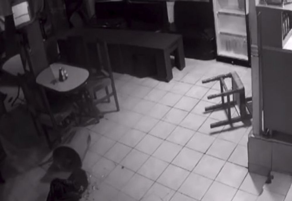 Scandal într-un bar din Girov! Un bărbat, reținut!