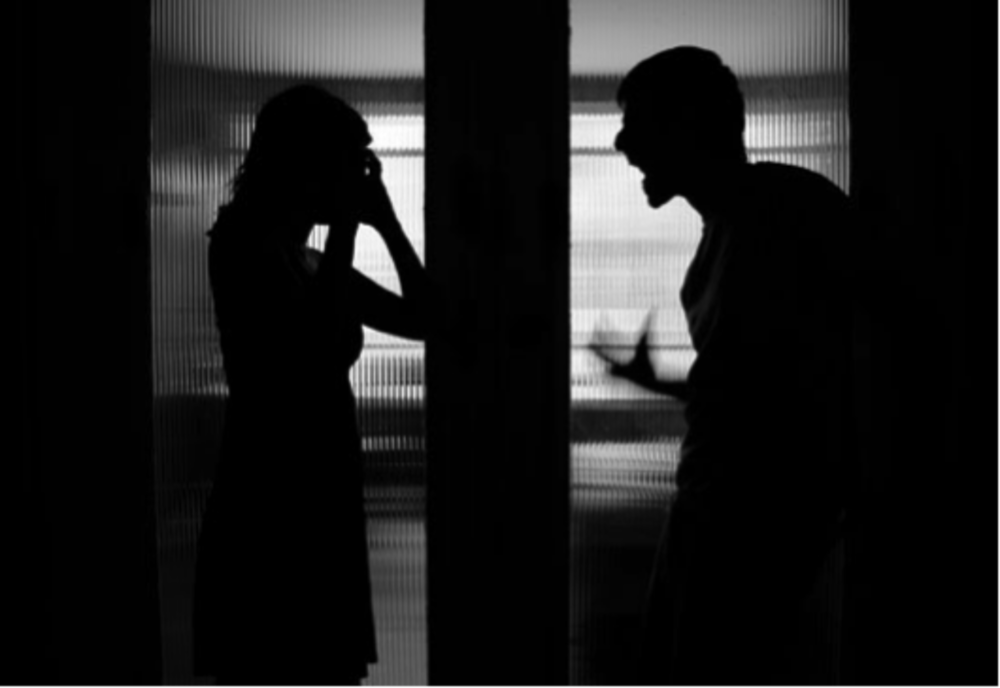 În arest pentru că și-a amenințat soția